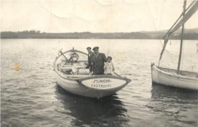 PRIMOTE y  a sua lancha de pasaje "FILOMENA"